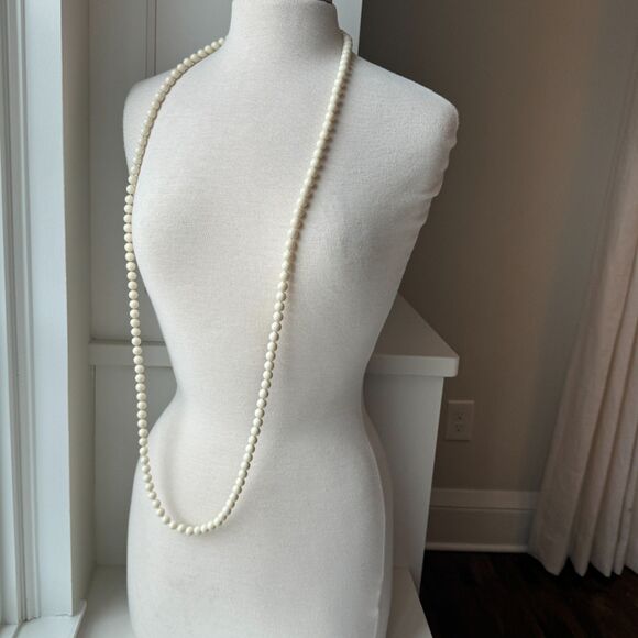 Extra Long Vintage Faux Pearl Necklace - Picture 7 of 11